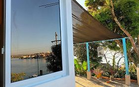 Casa Zoila Hospedaje Frente Al Lago Lakefront Lodging